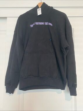 Hollister x Taco Bell Hoodie Sweatshirt with ‘Think Outside the Bun'